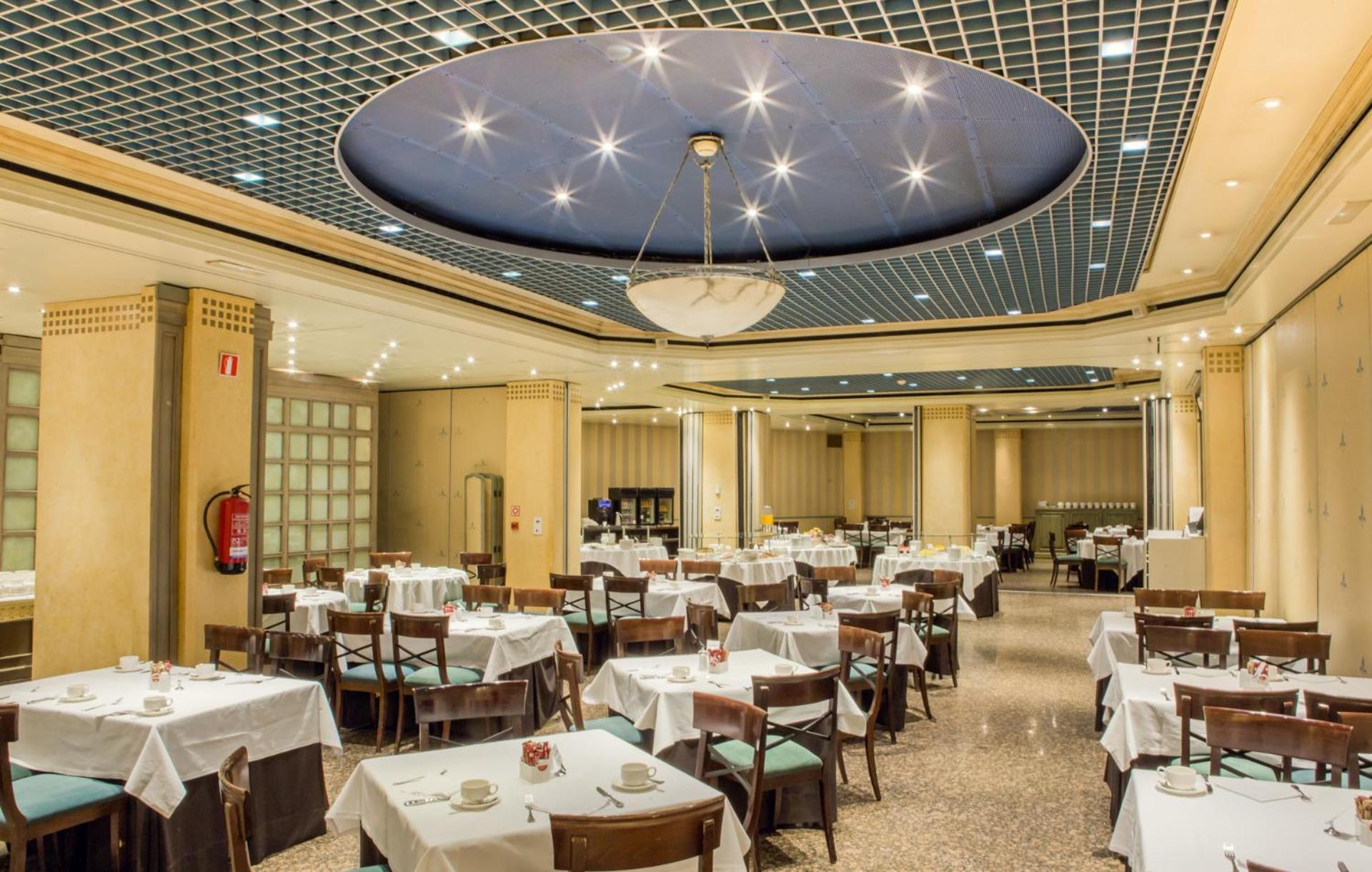 Hotel Palafox سرقسطة المظهر الخارجي الصورة Restaurant