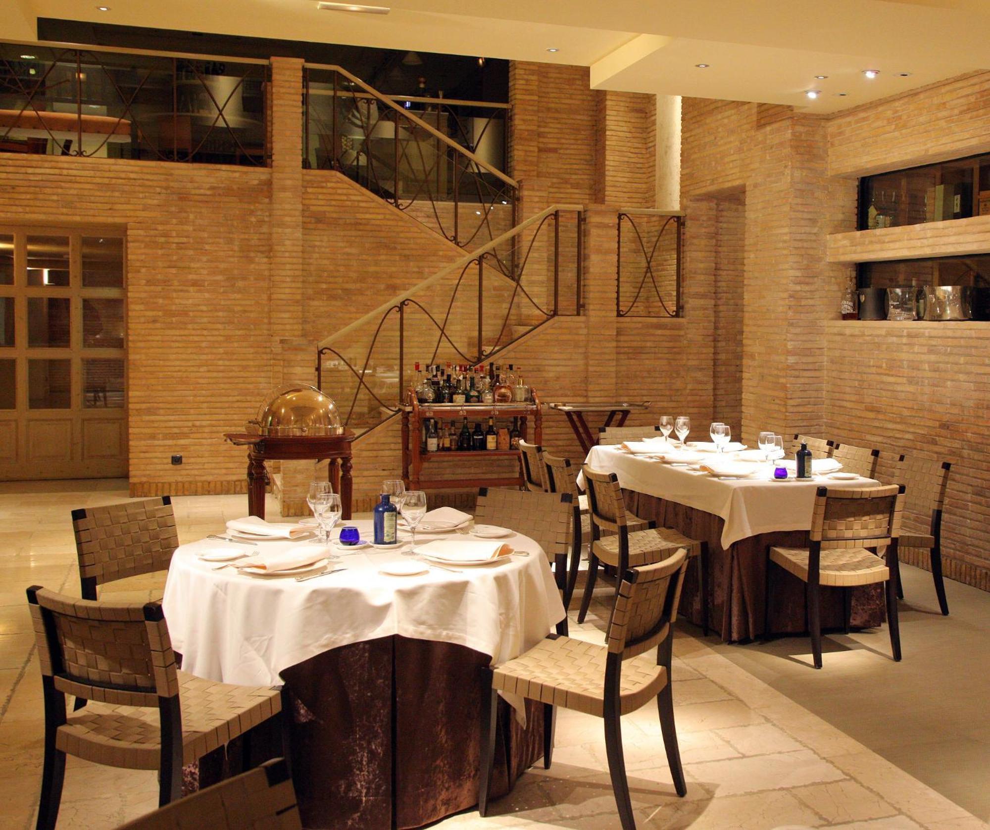 Hotel Palafox سرقسطة المظهر الخارجي الصورة Interior of the restaurant